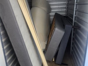 5 x 10 storage unit in Kent, WA