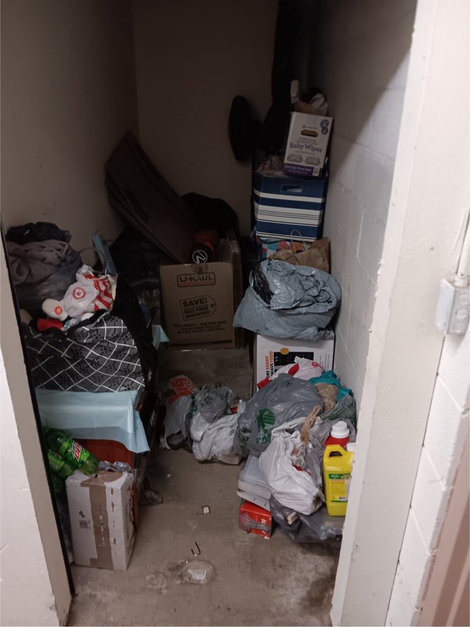 5 x 10 storage unit in W. Allis, WI