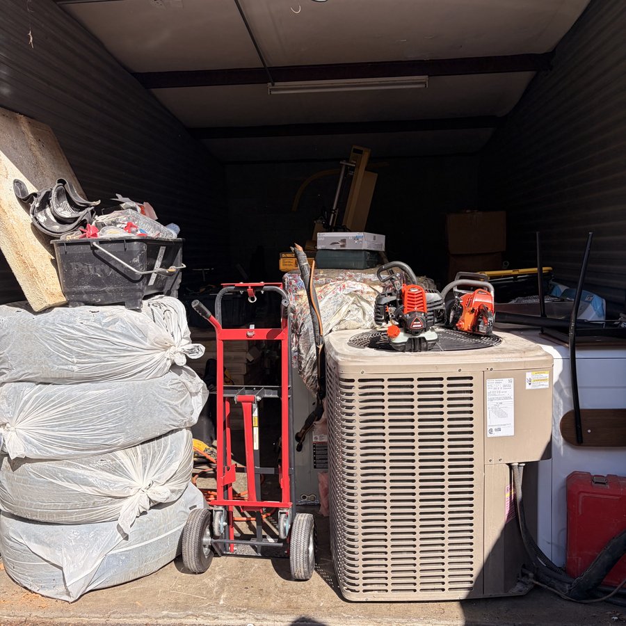 10 x 10 storage unit in Madison, TN