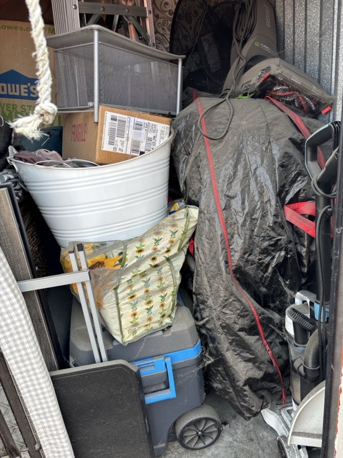 5 x 10 storage unit in St Louis, MO