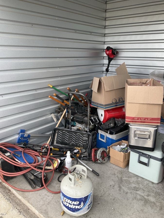 10 x 10 storage unit in Fort Wayne, IN