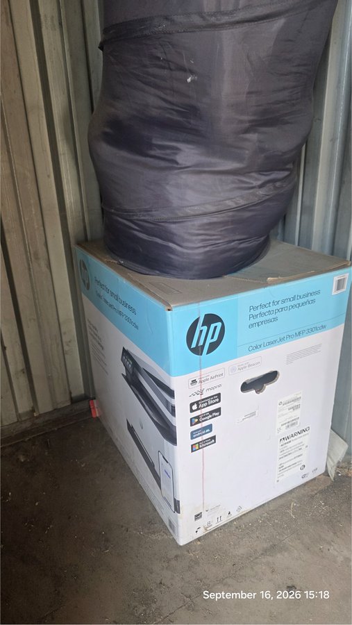 4 x 5 storage unit in Fresno, CA