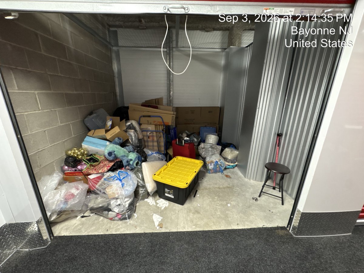 10 x 10 storage unit in Bayonne, NJ