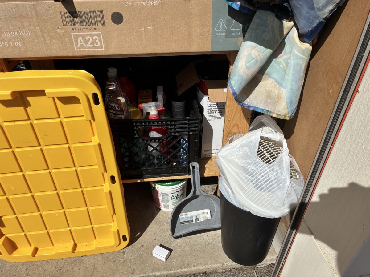 10 x 10 storage unit in Milwaukee, WI