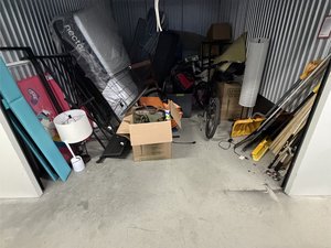 10 x 15 storage unit in Hamden, CT