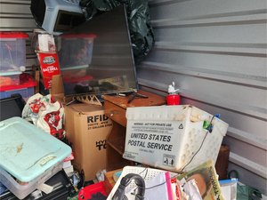 5 x 10 storage unit in Liverpool, NY