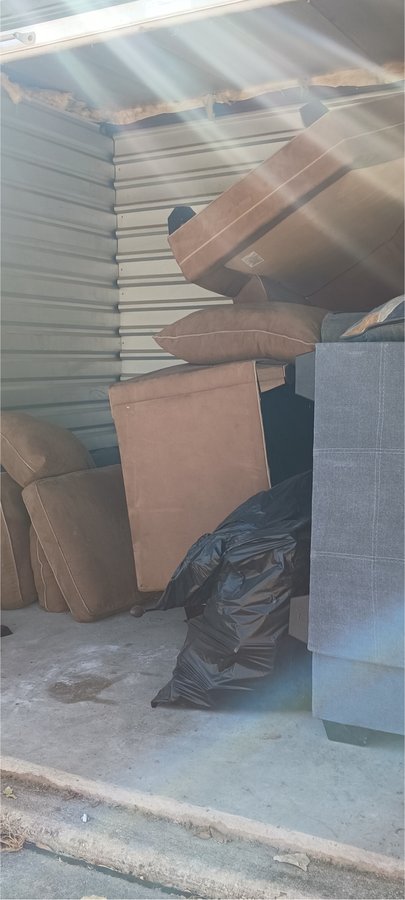 10 x 10 storage unit in Lewisville, TX