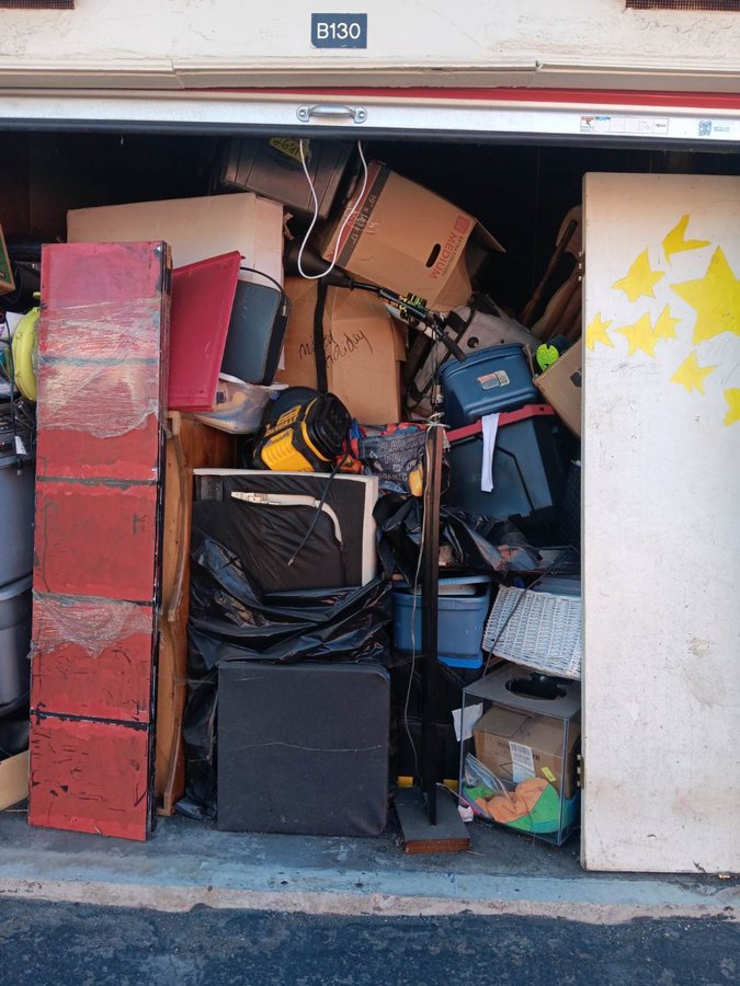 10 x 20 storage unit in San Diego, CA