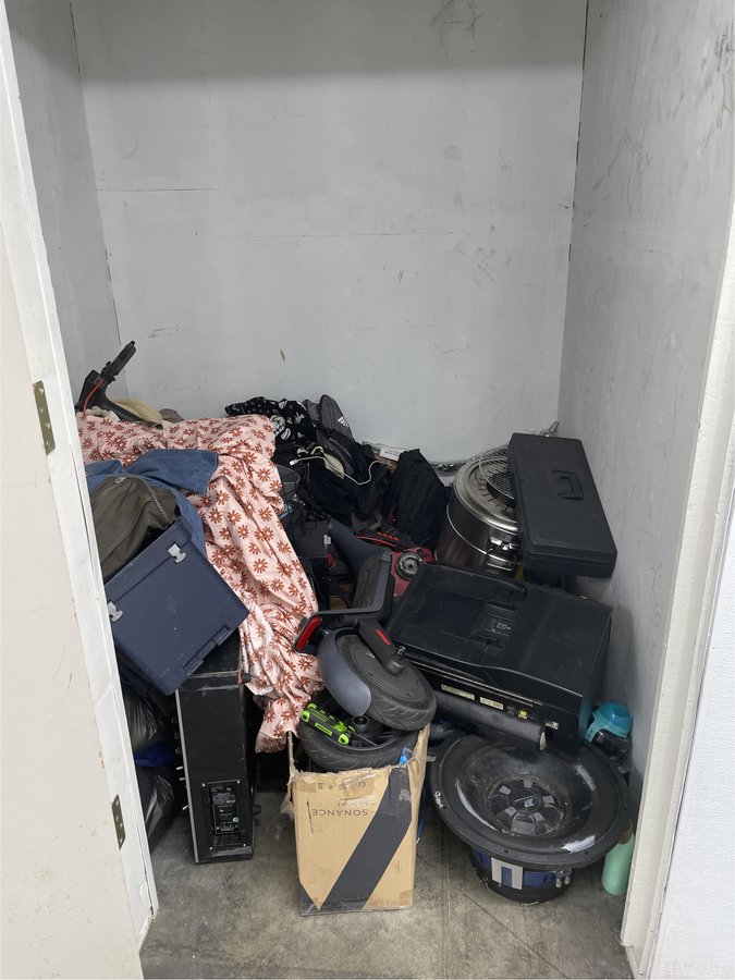 5 x 5 storage unit in Van Nuys, CA