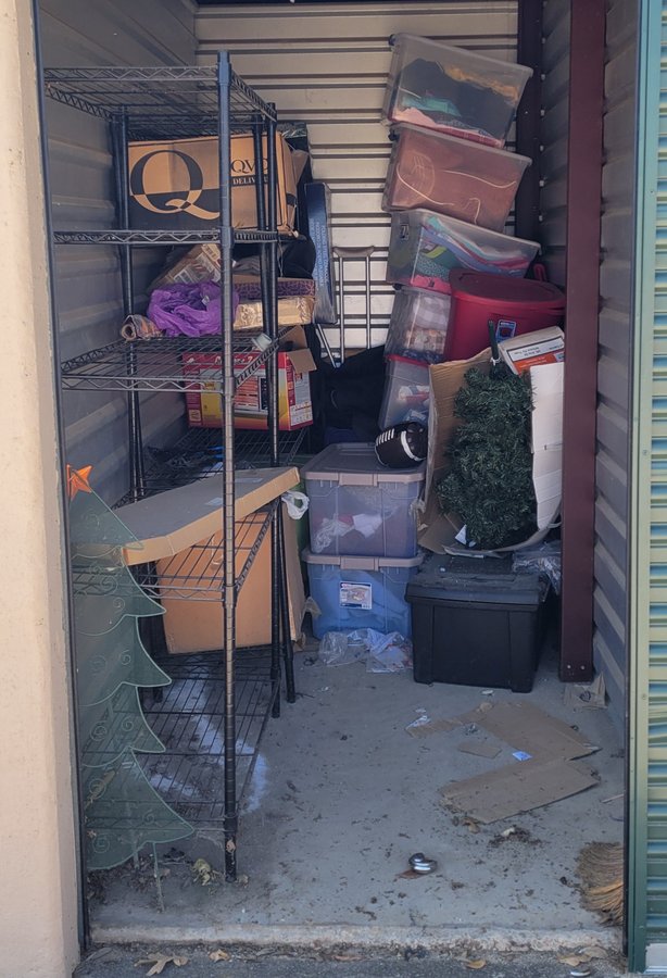 5 x 10 storage unit in Hurst, TX