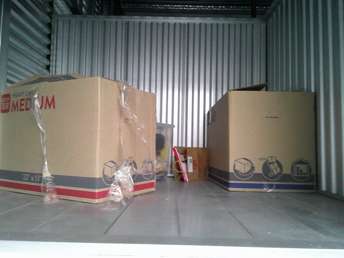 5 x 5 storage unit in San Diego, CA
