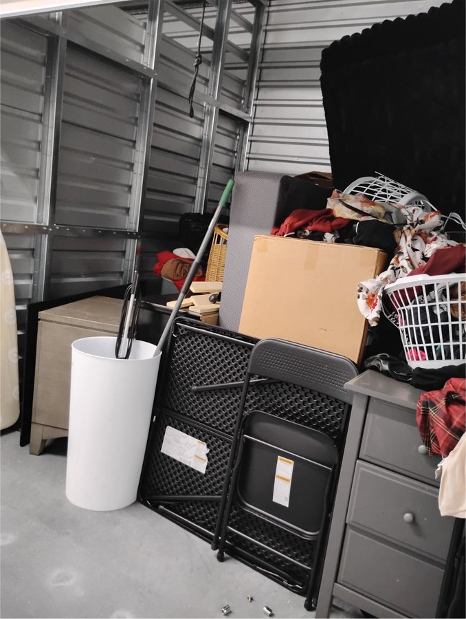 10 x 10 storage unit in Portsmouth, VA