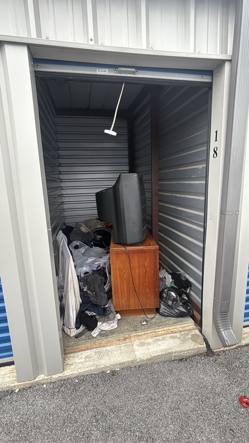 5 x 10 storage unit in Bowling Green, KY