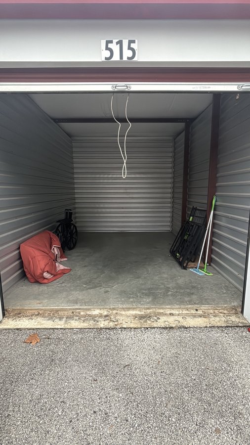 10 x 15 storage unit in Bowling Green, KY