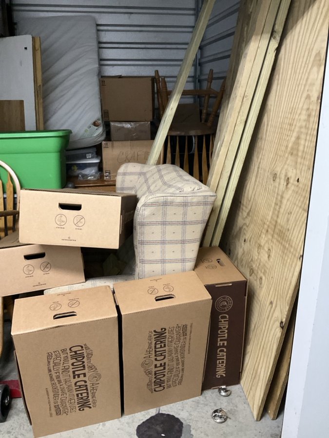 10 x 10 storage unit in Indianapolis, IN