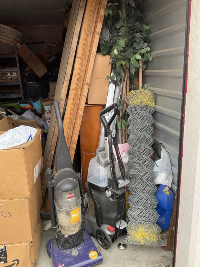 10 x 20 storage unit in Indianapolis, IN