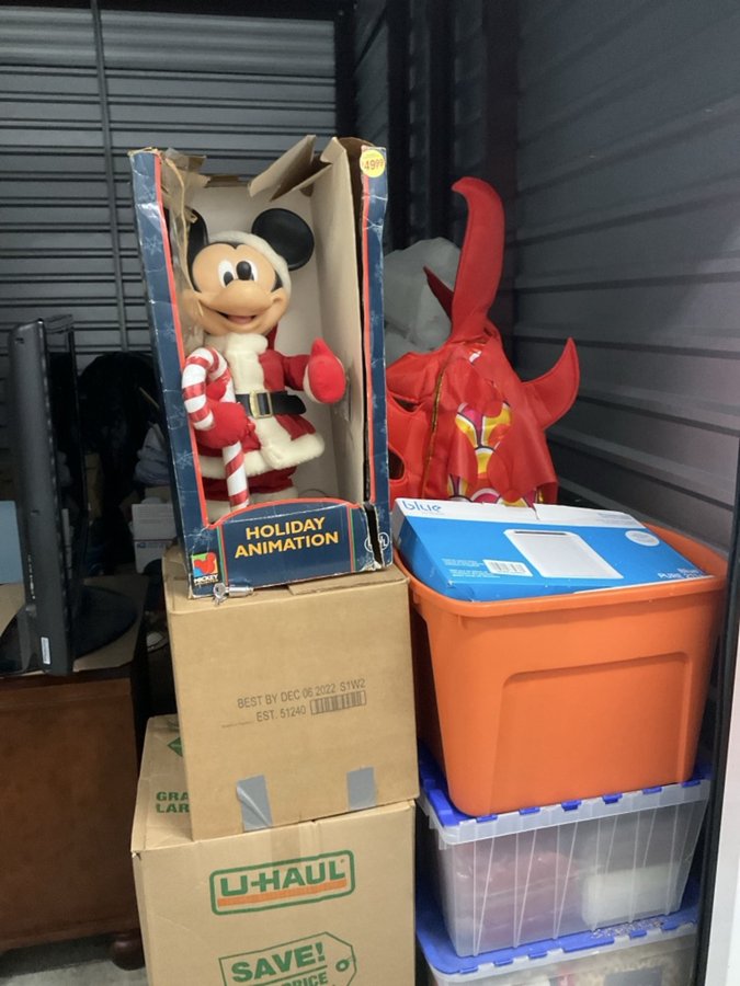 10 x 15 storage unit in Indianapolis, IN