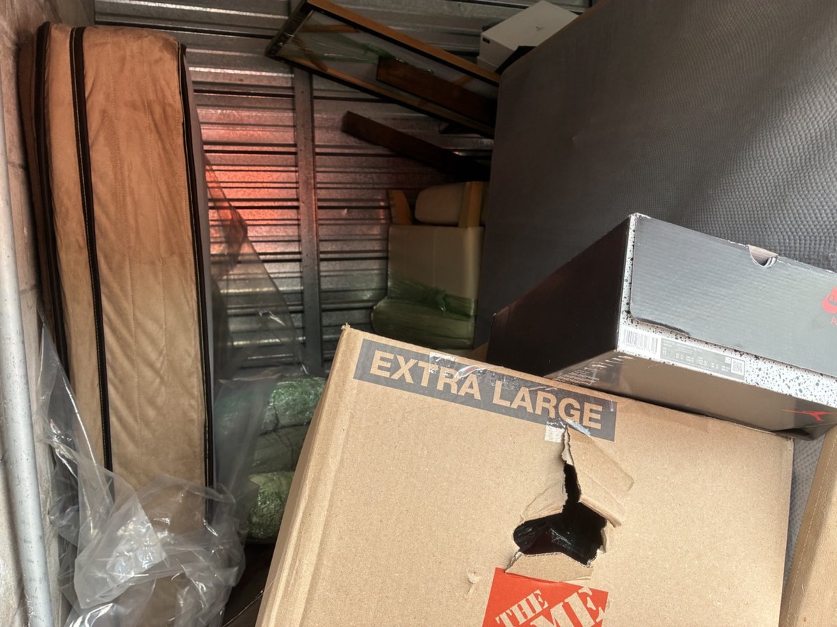 10 x 10 storage unit in Brown Deer, WI