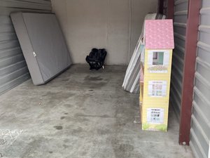 10 x 20 storage unit in Indianapolis, IN