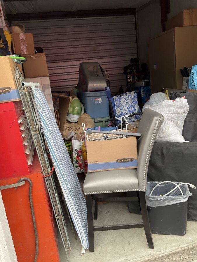 10 x 15 storage unit in Indianapolis, IN