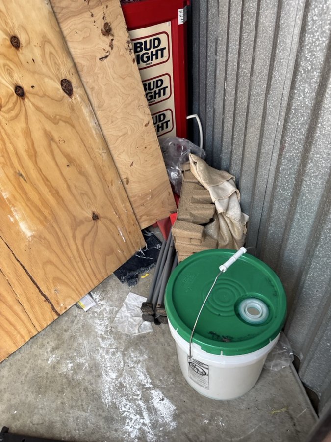5 x 10 storage unit in St Louis, MO