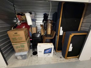 5 x 10 storage unit in Moorpark, CA