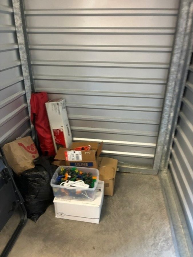 5 x 5 storage unit in Lacey, WA