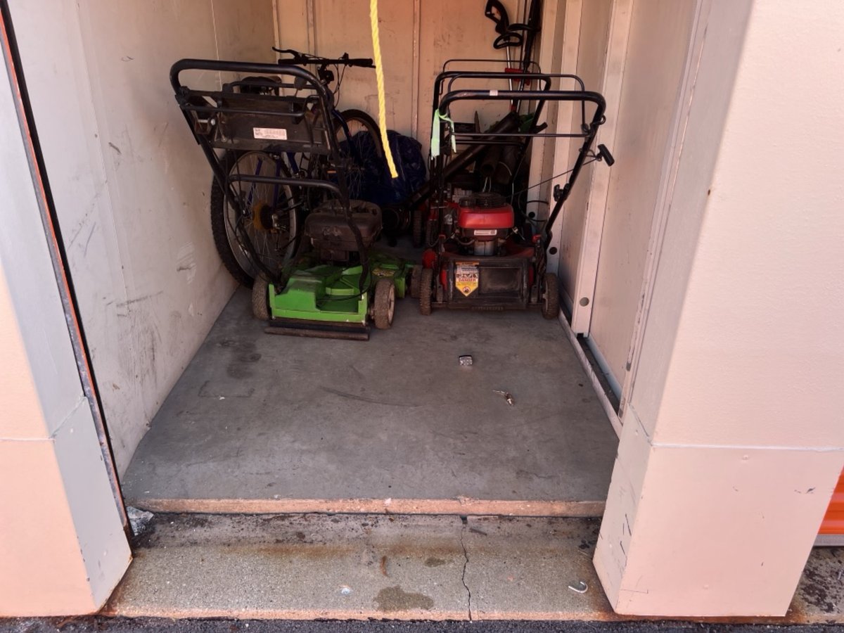 5 x 10 storage unit in Milwaukee, WI