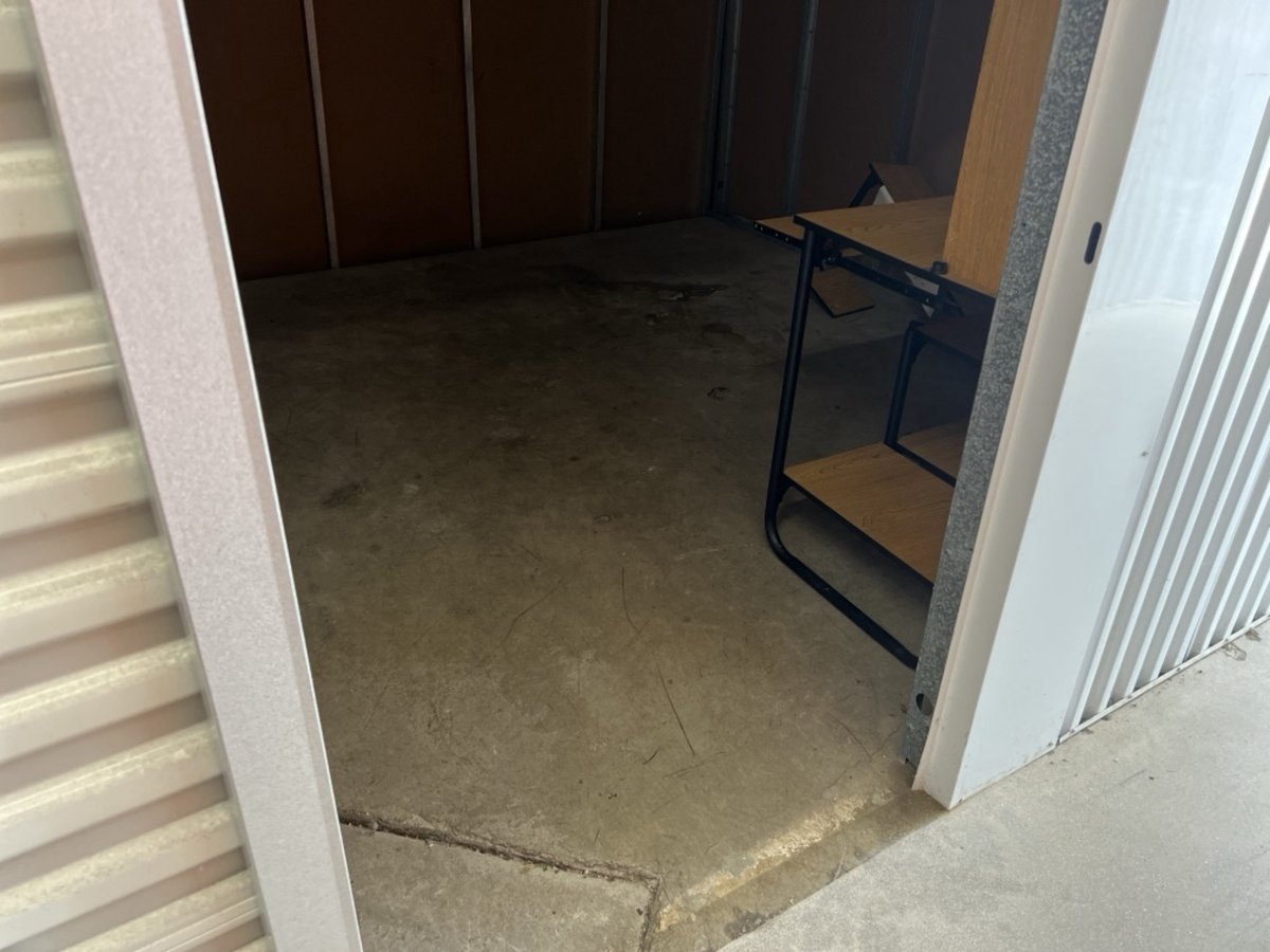 10 x 10 storage unit in Milwaukee, WI