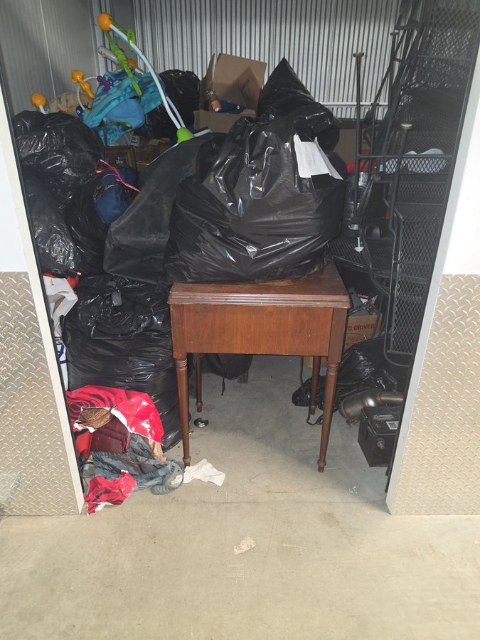 10 x 10 storage unit in East Hartford, CT