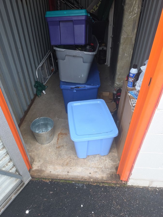 5 x 10 storage unit in East Hartford, CT