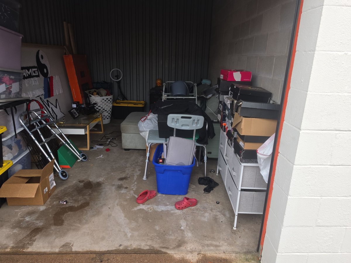 10 x 15 storage unit in East Hartford, CT