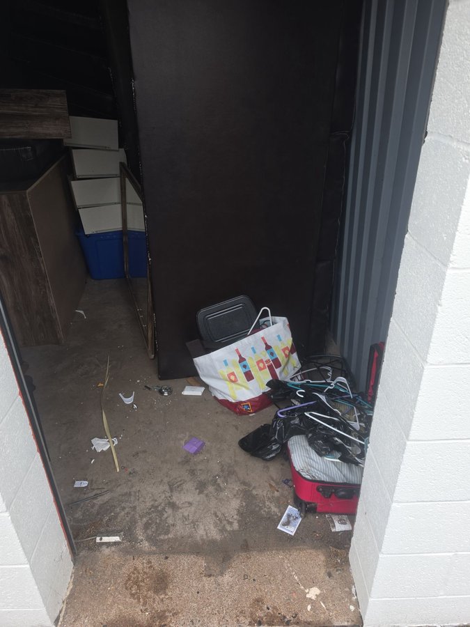 10 x 10 storage unit in East Hartford, CT