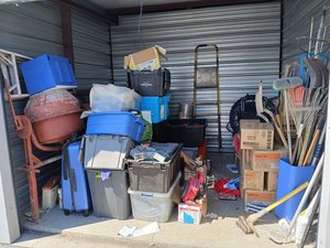 10 x 10 storage unit in Jeffersonville, IN