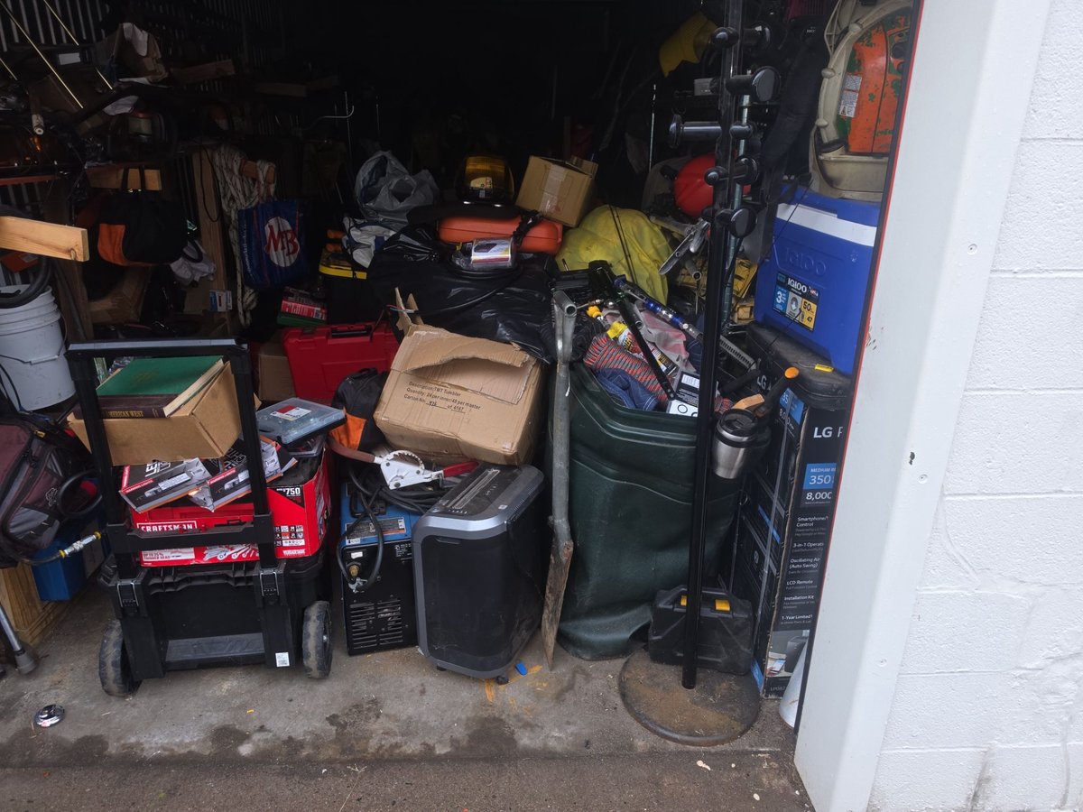 10 x 30 storage unit in East Hartford, CT