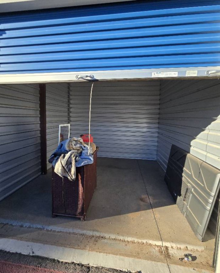 10 x 10 storage unit in Mesa, AZ
