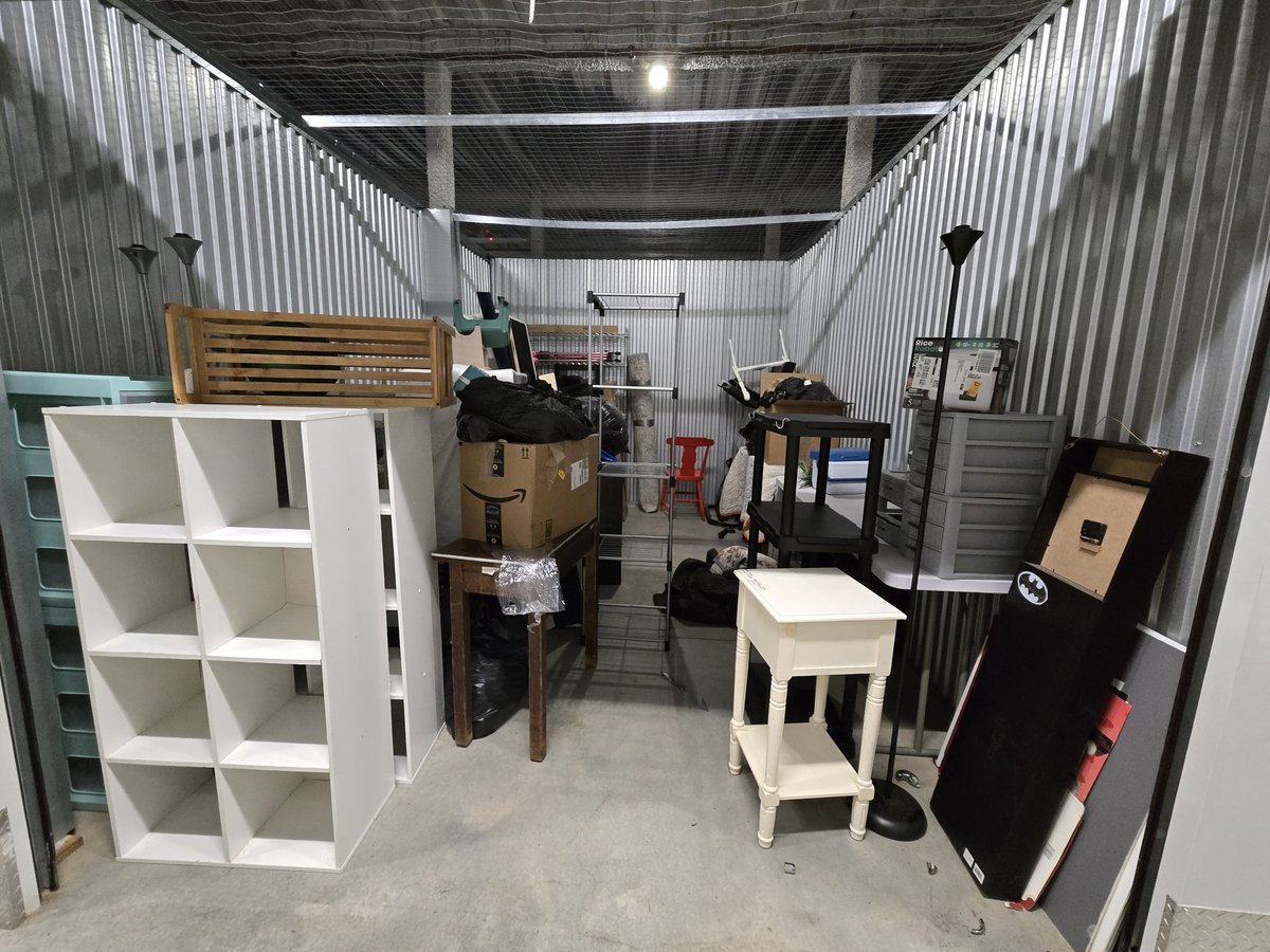 10 x 15 storage unit in Pittsburgh, PA