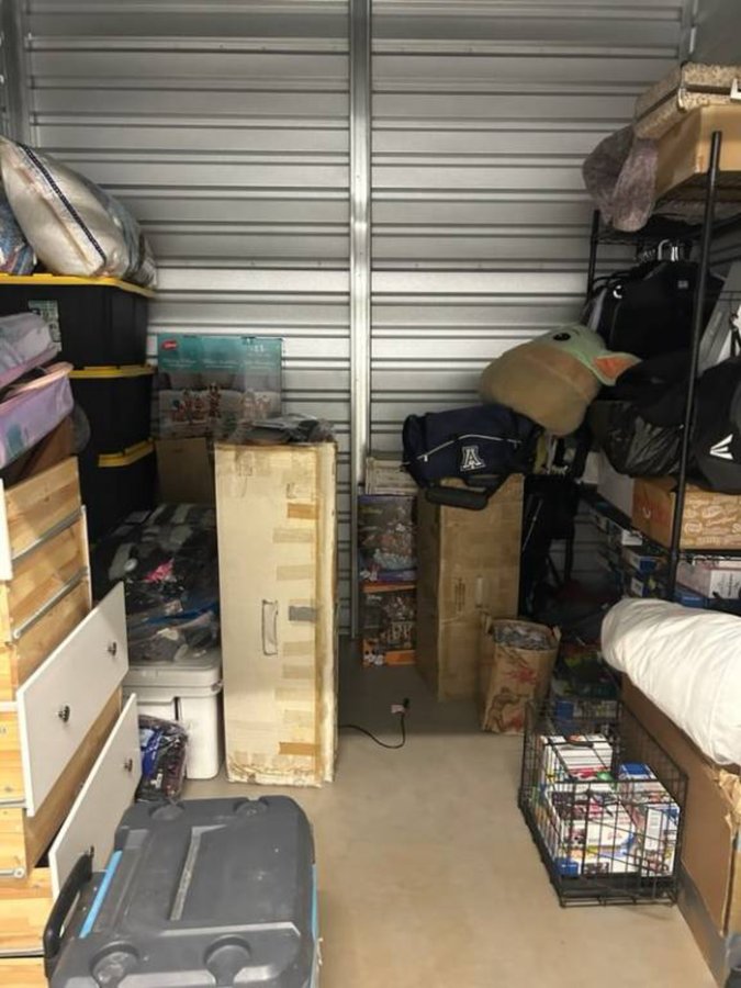10 x 10 storage unit in Tucson, AZ