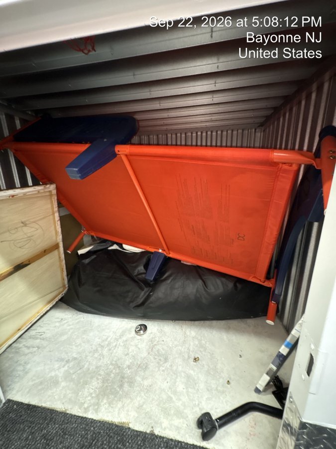 5 x 5 storage unit in Bayonne, NJ