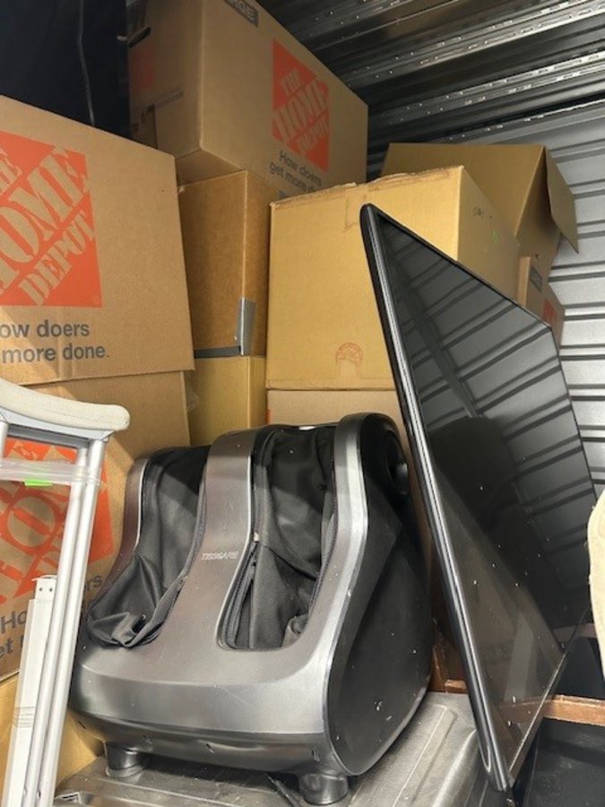 8 x 10 storage unit in San Diego, CA
