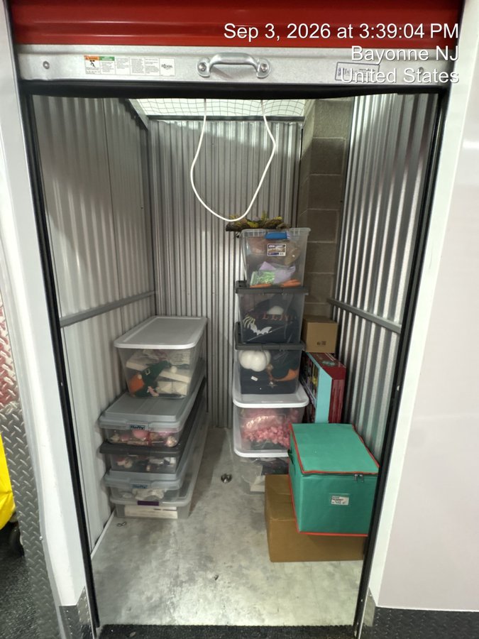 4 x 5 storage unit in Bayonne, NJ