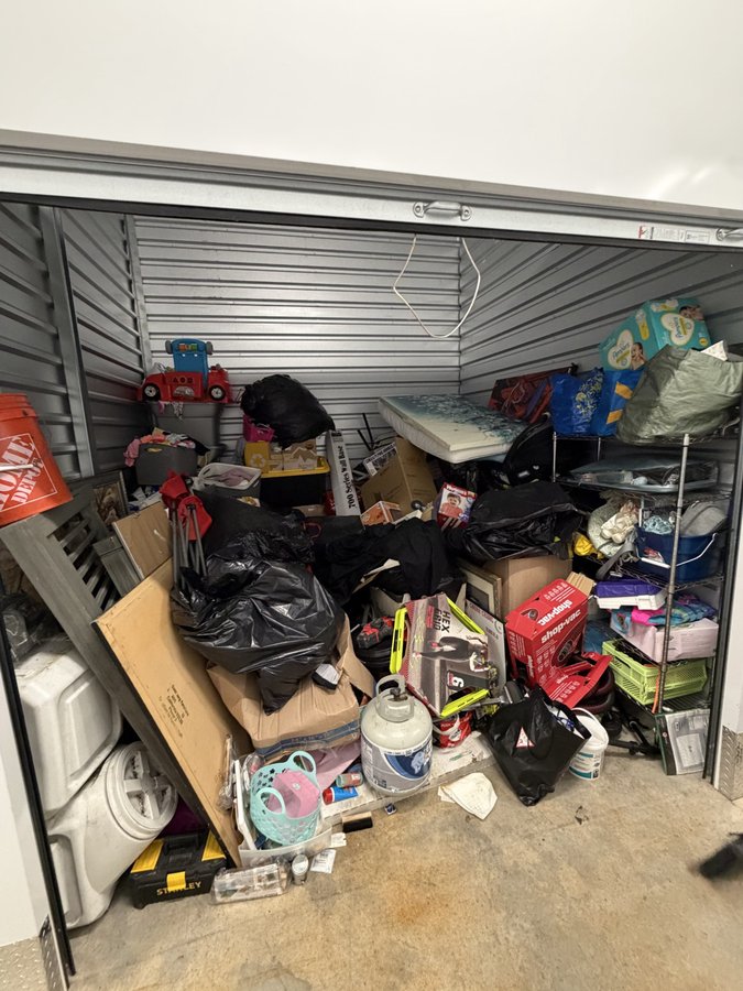 10 x 10 storage unit in Auburn, WA