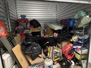 10 x 10 storage unit in Auburn, WA