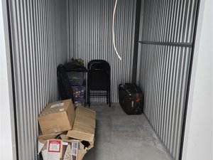 5 x 10 storage unit in Hackensack, NJ