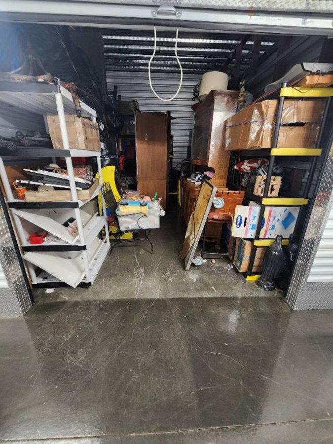 20 x 15 storage unit in Mobile, AL