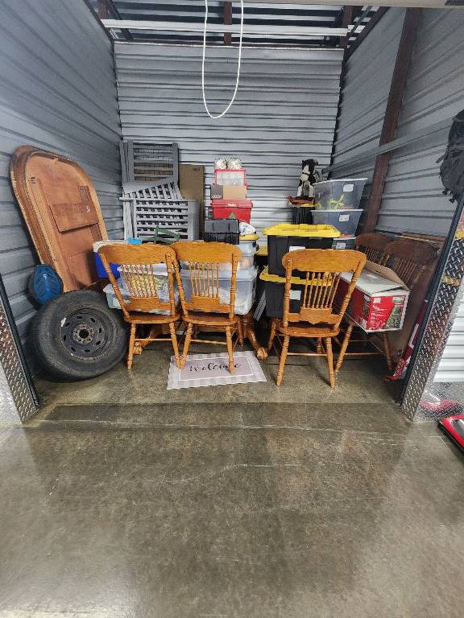 10 x 10 storage unit in Mobile, AL