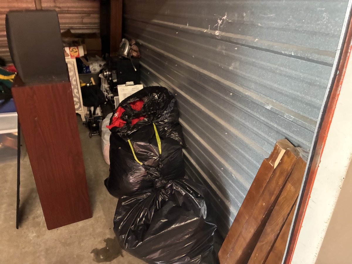 10 x 15 storage unit in Milwaukee, WI