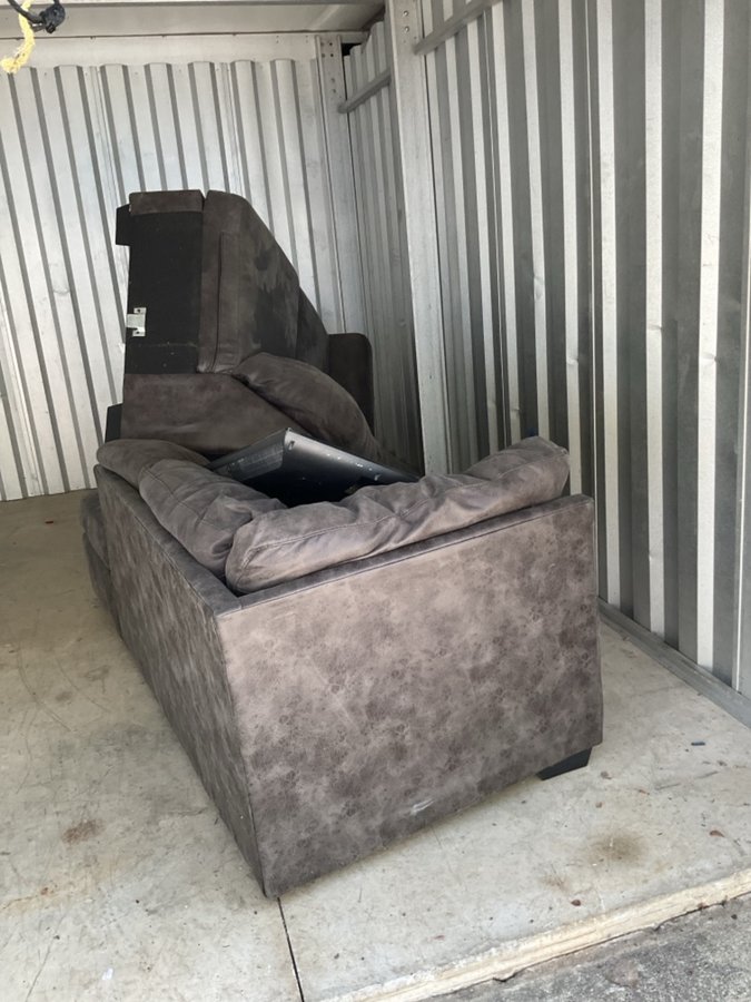 10 x 15 storage unit in Indianapolis, IN