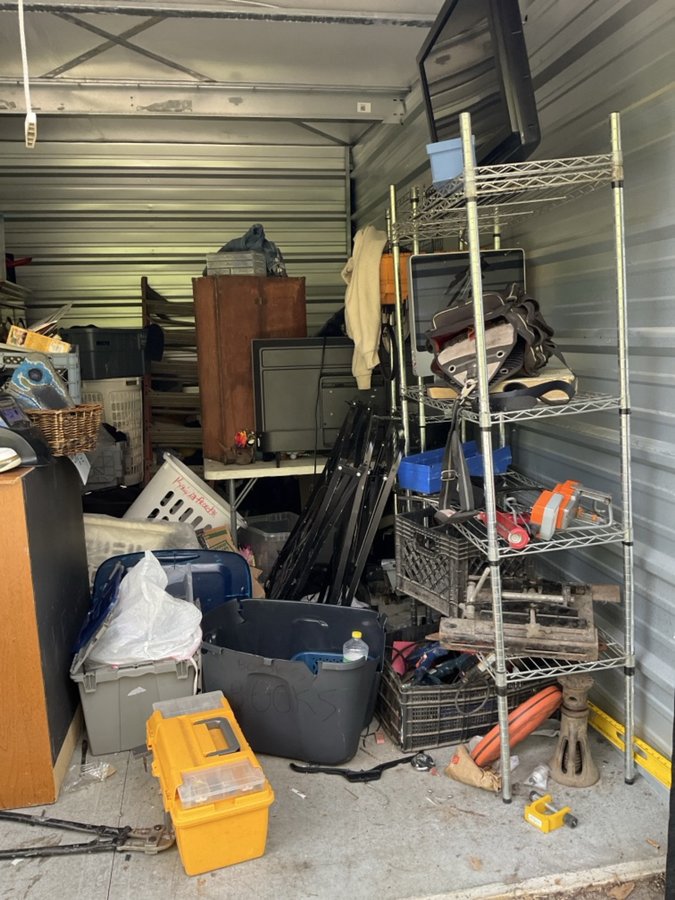 10 x 15 storage unit in Indianapolis, IN