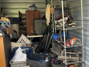 10 x 15 storage unit in Indianapolis, IN